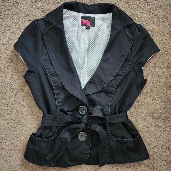 SOLD- Black Y2K Sleeveless Blazer, Women's Small - Picture 2 of 7